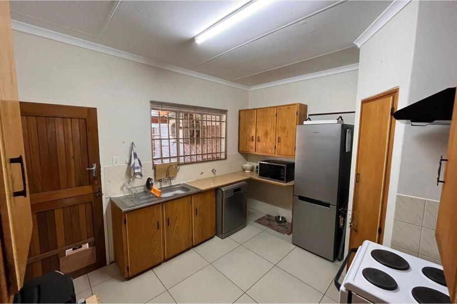 8 Bedroom Property for Sale in Broederstroom North West